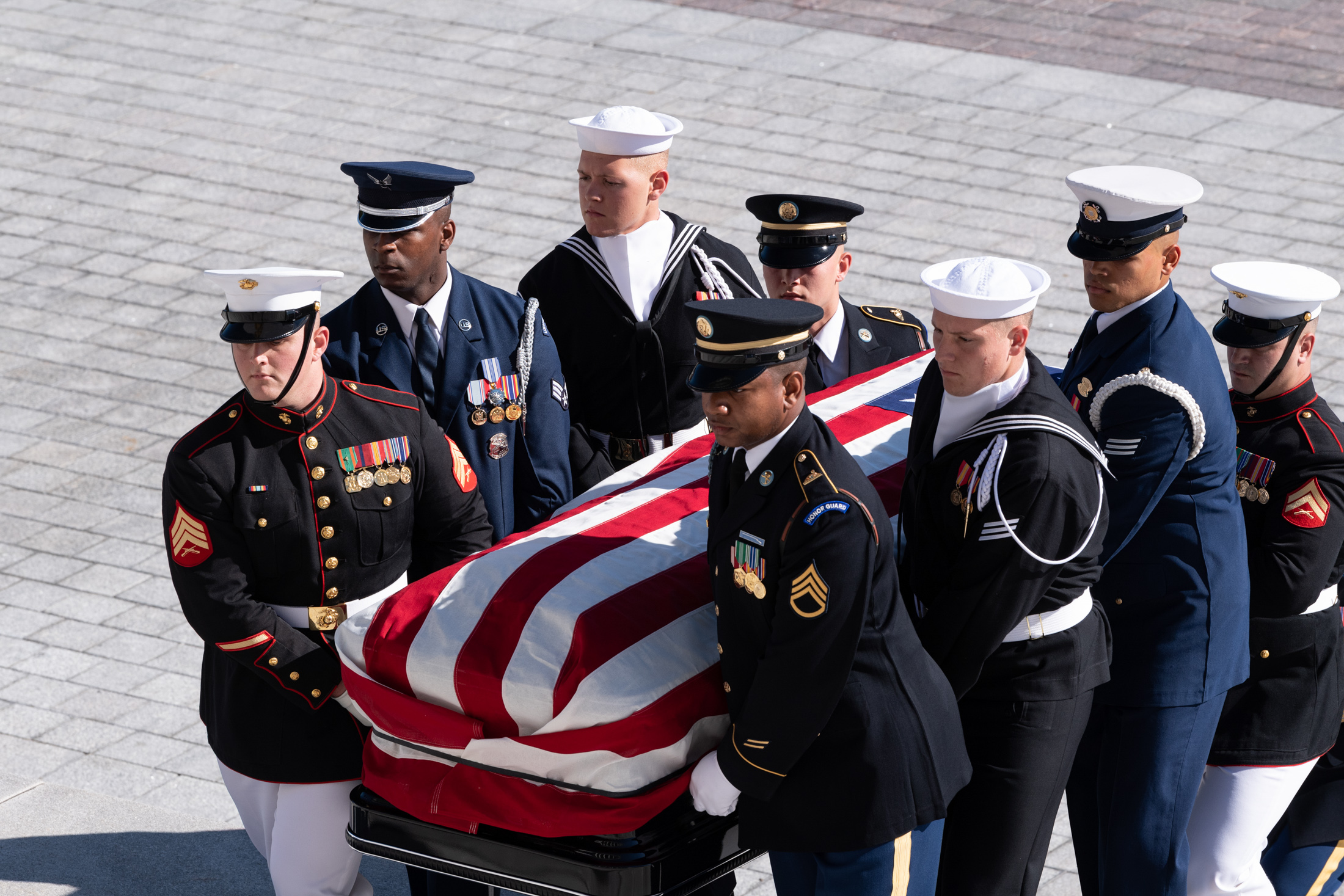 Rep. Cummings’ casket was carried into the Capitol, where he laid in state in Statuary Hall. 